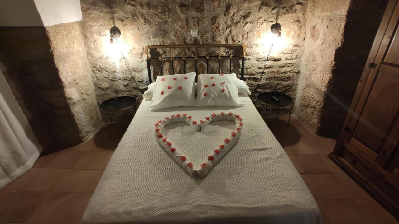 Apartamentos Rurales La Casa De Luis Santa Cruz de la Sierra Εξωτερικό φωτογραφία