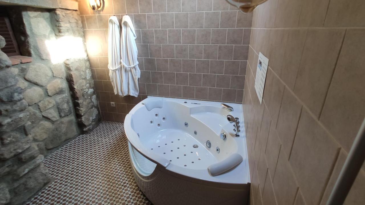 Apartamentos Rurales La Casa De Luis Santa Cruz de la Sierra Εξωτερικό φωτογραφία