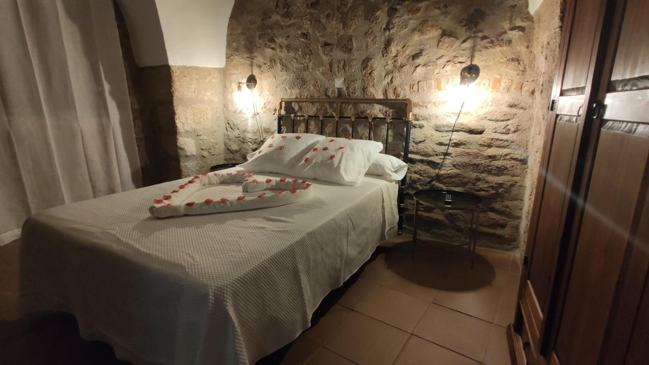 Apartamentos Rurales La Casa De Luis Santa Cruz de la Sierra Εξωτερικό φωτογραφία