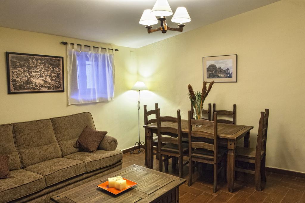 Apartamentos Rurales La Casa De Luis Santa Cruz de la Sierra Εξωτερικό φωτογραφία