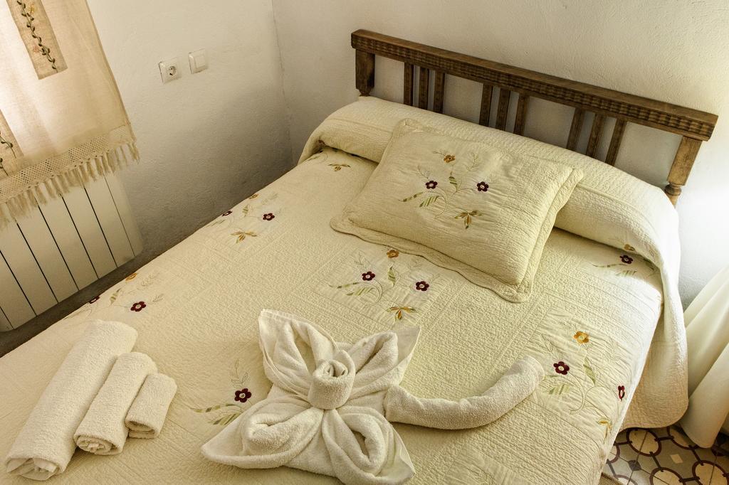 Apartamentos Rurales La Casa De Luis Santa Cruz de la Sierra Εξωτερικό φωτογραφία